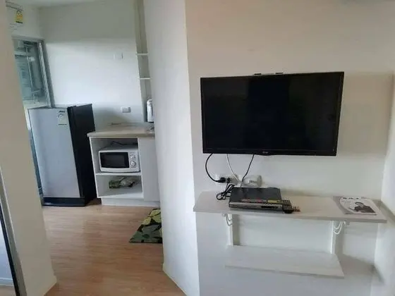 1 Bedroom Condo