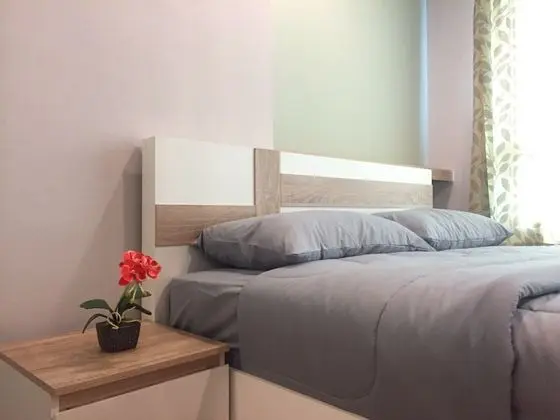 1 Bedroom Condo