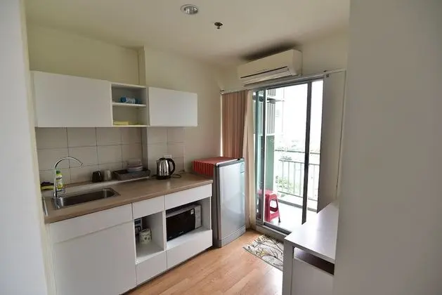 1 Bedroom Condo