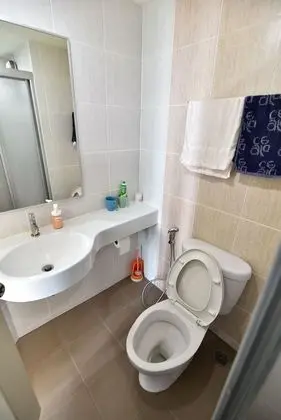 1 Bedroom Condo