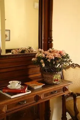 Üç Kişilik Oda