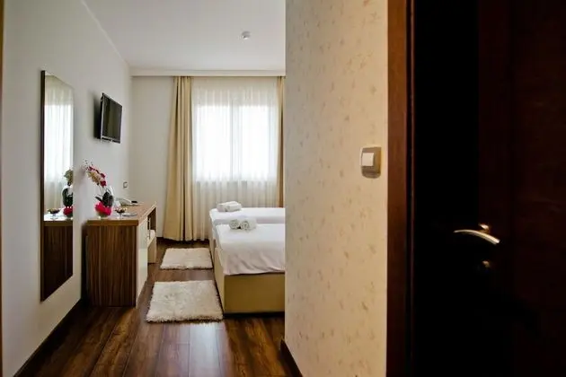 Standard Tek Büyük veya İki Ayrı Yataklı Oda, Şehir Manzaralı