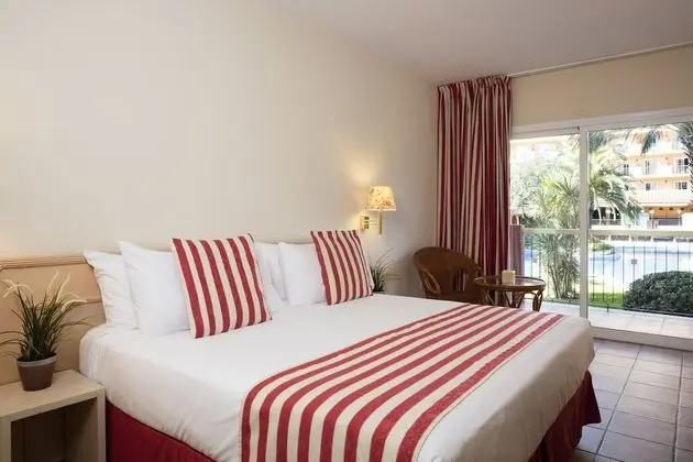 Comfort Tek Büyük veya İki Ayrı Yataklı Oda, Balkon