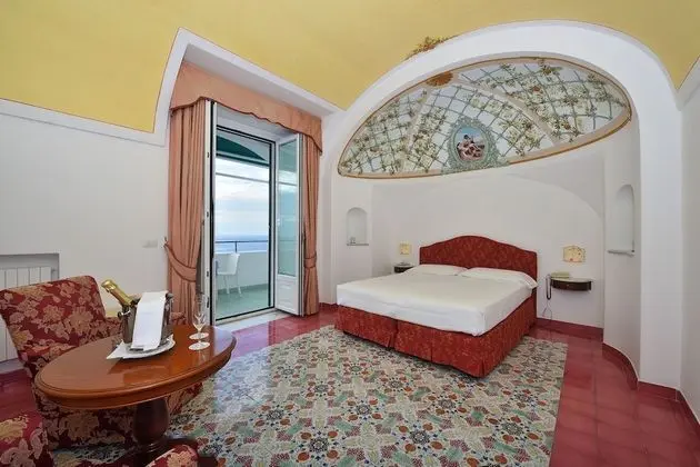 Deluxe Üç Kişilik Oda, Deniz Manzaralı