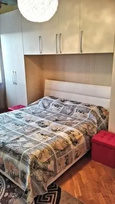 Üç Kişilik Oda, Ortak Banyo