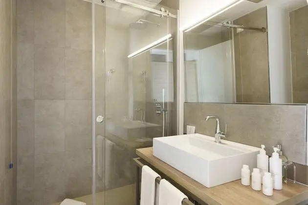 Deluxe Tek Büyük veya İki Ayrı Yataklı Oda
