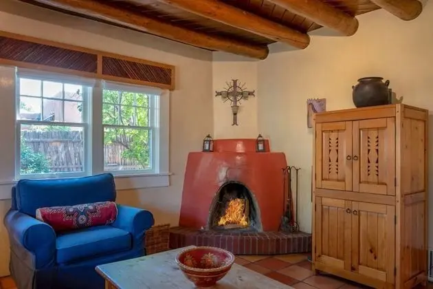 Ev (Luna - Historic Adobe Retreat, Walk t)