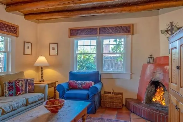 Ev (Luna - Historic Adobe Retreat, Walk t)