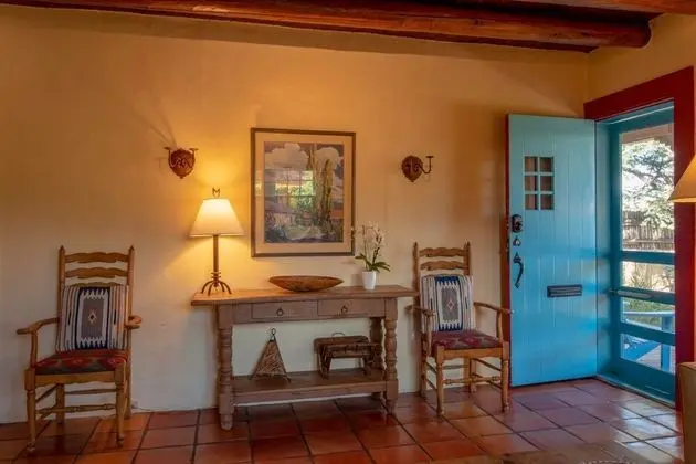 Ev (Luna - Historic Adobe Retreat, Walk t)