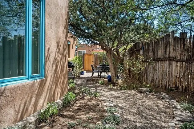 Ev (Luna - Historic Adobe Retreat, Walk t)