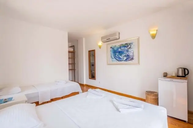 Triple, Bahçe Manzaralı, Bahçe Katı