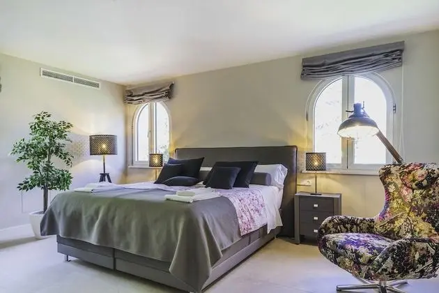 Villa, 6 Yatak Odası, Kişiye Özel Havuzlu