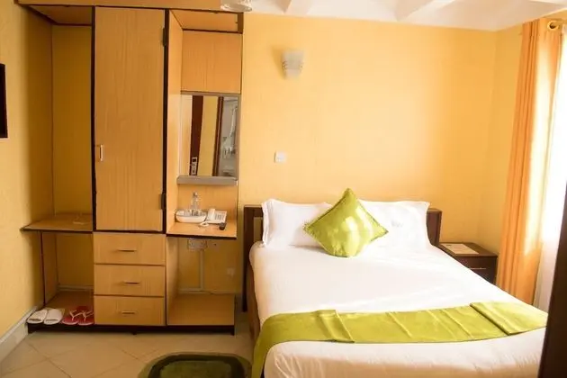 Comfort Tek Büyük Yataklı Oda
