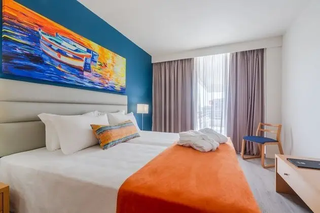 Apart Daire, 2 Yatak Odası, Balkon, Marina Manzaralı