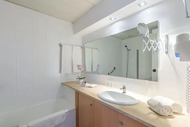 Apart Daire, 2 Yatak Odası, Balkon, Marina Manzaralı