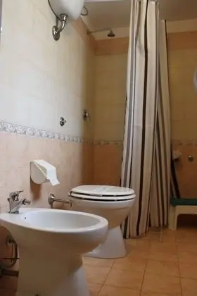 Tek Büyük veya İki Ayrı Yataklı Oda, Özel Banyo
