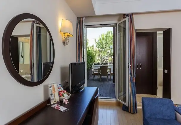 Comfort Tek Büyük veya İki Ayrı Yataklı Oda