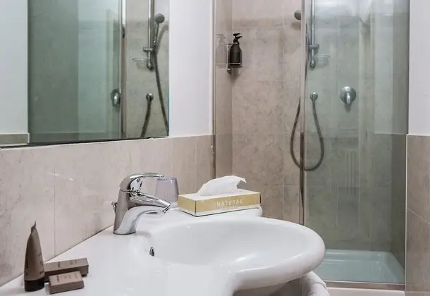 Comfort Tek Büyük veya İki Ayrı Yataklı Oda