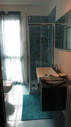 Tek Büyük Yataklı Oda, 1 Çift Kişilik Yatak, Ortak Banyo