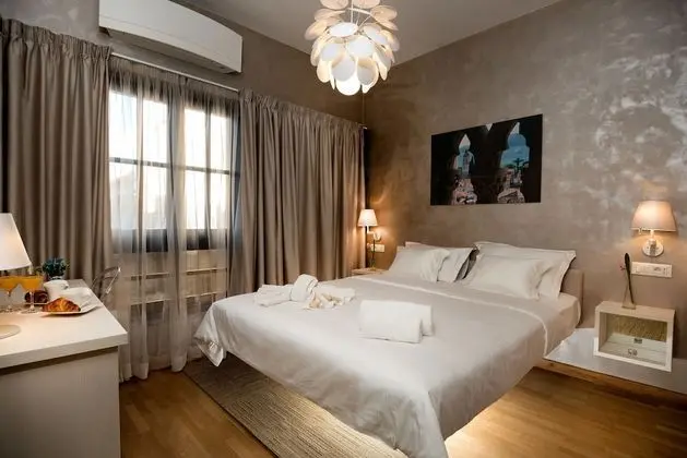 Standard Tek Büyük Yataklı Oda