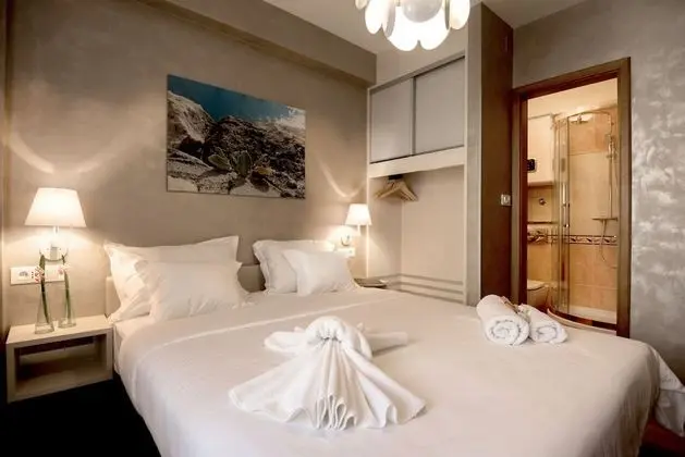 Standard Tek Büyük Yataklı Oda