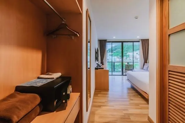 Deluxe Tek Büyük veya İki Ayrı Yataklı Oda, Balkon