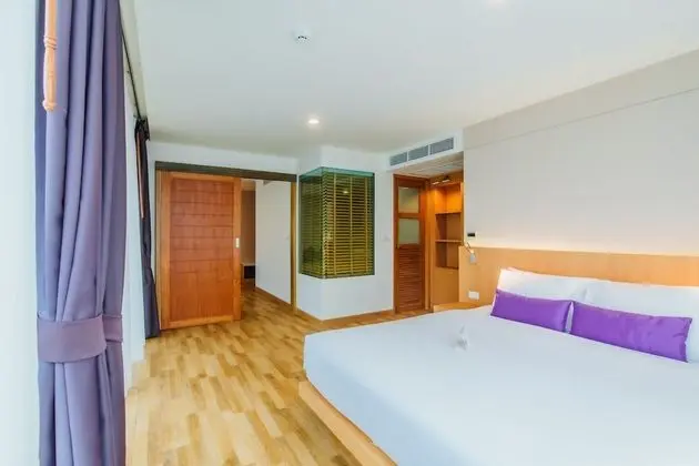 Lunar One Bedroom Suite