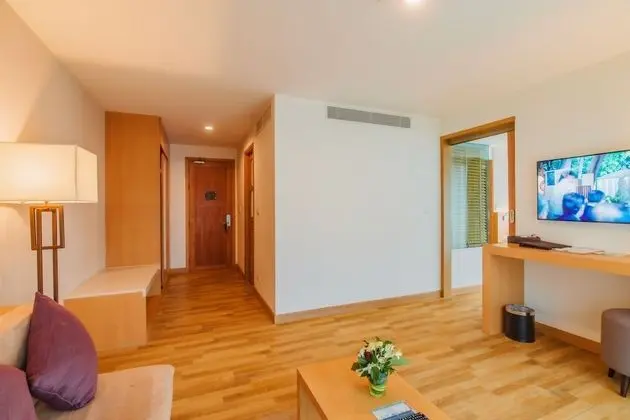 Lunar One Bedroom Suite