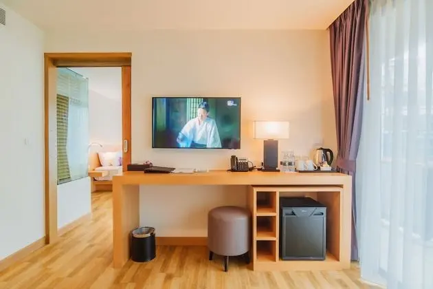 Lunar One Bedroom Suite