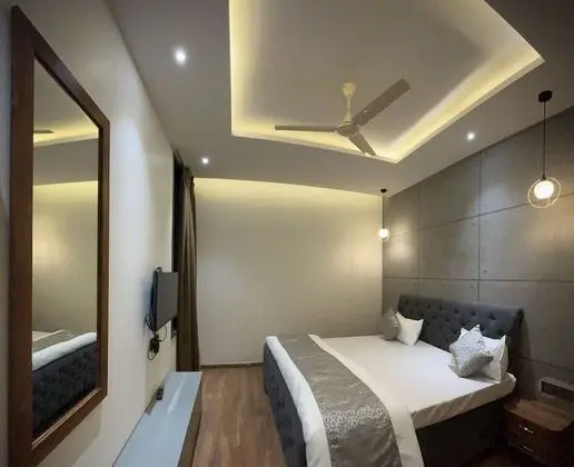 Luxury Oda