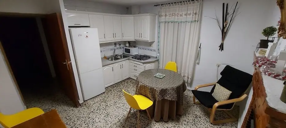 Basic Ev, 4 Yatak Odası, Dağ Manzaralı