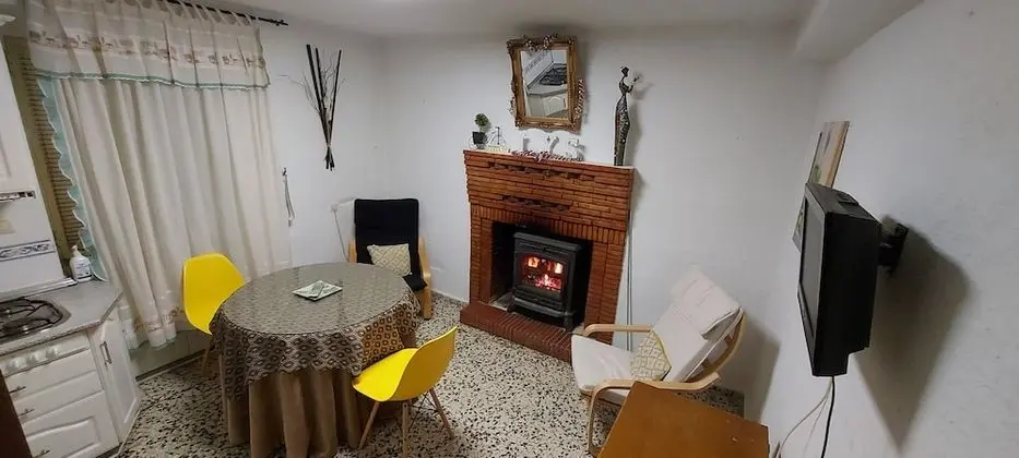 Basic Ev, 4 Yatak Odası, Dağ Manzaralı