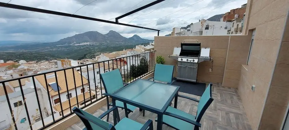 Basic Ev, 4 Yatak Odası, Dağ Manzaralı