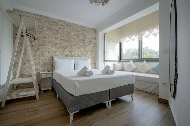 Cumbalı Oda, Bahçe Manzaralı