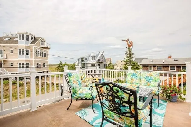 Oda (Luney Dunes Penthouse)