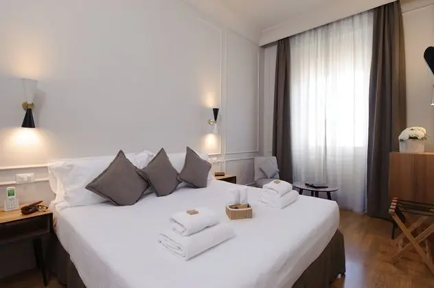 Premium Tek Büyük Yataklı Oda