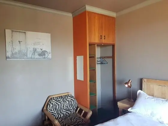Basic Tek Büyük Yataklı Oda, 1 Çift Kişilik Yatak, Ortak Banyo