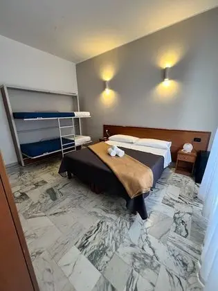 Superior Tek Büyük veya İki Ayrı Yataklı Oda, Avlu Manzaralı, Dağ Yamacı