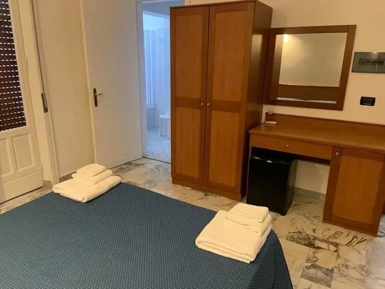 Superior Tek Büyük veya İki Ayrı Yataklı Oda, Avlu Manzaralı, Dağ Yamacı