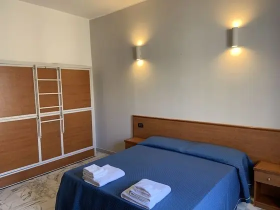 Superior Tek Büyük veya İki Ayrı Yataklı Oda, Avlu Manzaralı, Dağ Yamacı