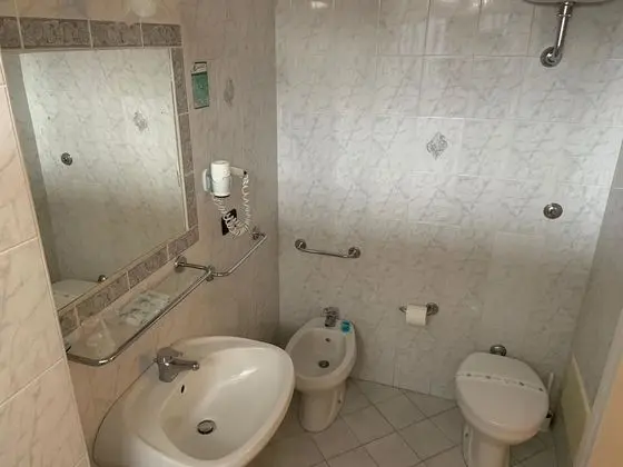 Superior Tek Büyük veya İki Ayrı Yataklı Oda, Avlu Manzaralı, Dağ Yamacı