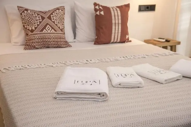 Cumbalı Suite Oda, Avlu Manzaralı, Balkonlu veya Fransız Balkonlu