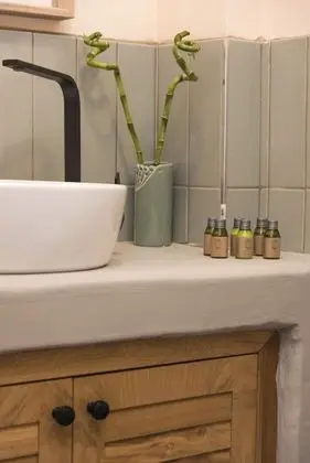 Cumbalı Suite Oda, Avlu Manzaralı, Balkonlu veya Fransız Balkonlu