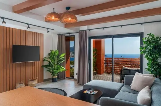 Comfort Suite Oda -Deniz Manzaralı
