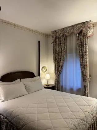 Basic Tek Büyük veya İki Ayrı Yataklı Oda