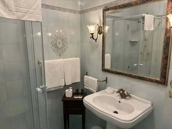 Basic Tek Büyük veya İki Ayrı Yataklı Oda