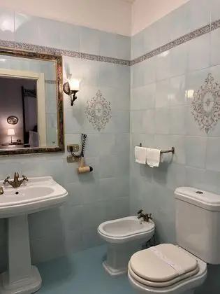 Basic Tek Büyük veya İki Ayrı Yataklı Oda