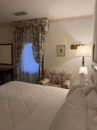 Classic Tek Büyük veya İki Ayrı Yataklı Oda