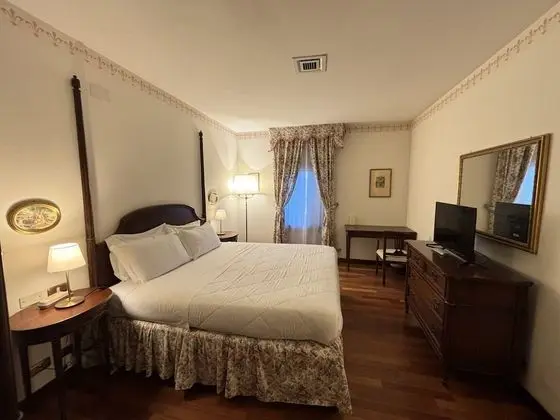 Classic Tek Büyük veya İki Ayrı Yataklı Oda