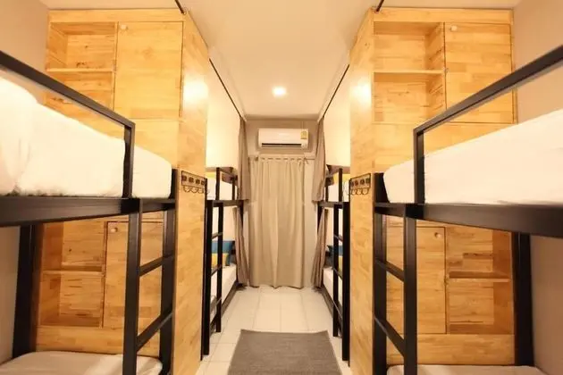 Bed in 8-Bed Mixed Dormitory Room